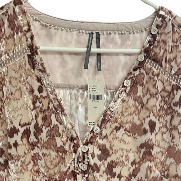 By Anthropologie Long-Sleeve Velvet Tunic Top - Picture 3 of 5